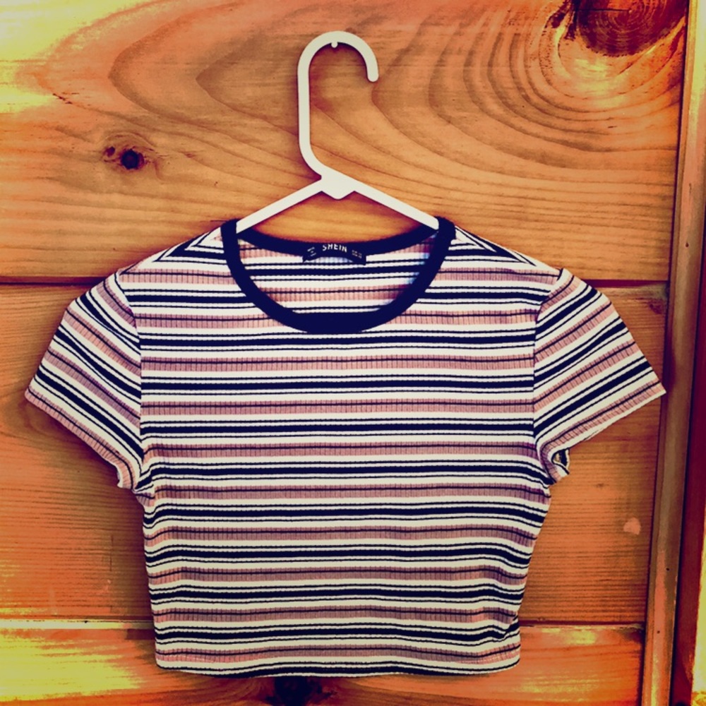 Stripped pink and black cropped tee